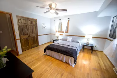 6535 N Braeburn Ln, Glendale, WI 53209 - Photo 11