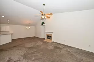 10258 W Deerwood Ln, Franklin, WI 53132 - Photo 19