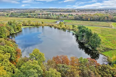 815 N English Settlement Ave, Racine, WI 53105 - Photo 3