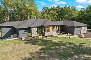 815 N English Settlement Ave, Racine, WI 53105 - Photo 17