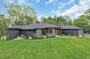 815 N English Settlement Ave, Racine, WI 53105 - Photo 7