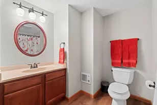 W140N5331 St Andrews Cir, Menomonee Falls, WI 53051 - Photo 43