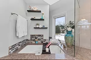 W140N5331 St Andrews Cir, Menomonee Falls, WI 53051 - Photo 9