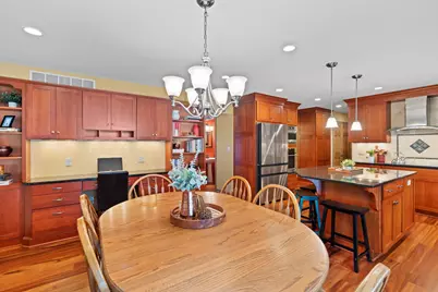 W140N5331  St. Andrews Cir, Menomonee Falls, WI 53051 - Photo 17