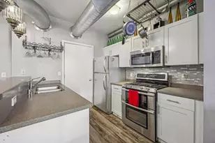 1541 N Jefferson St, Milwaukee, WI 53202 - Photo 9