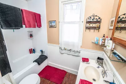 824  Park Ave, West Bend, WI 53090 - Photo 9