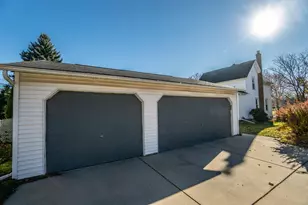 824 Park Ave, West Bend, WI 53090 - Photo 17