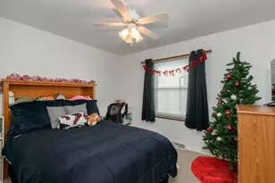 511 Robin St, West Bend, WI 53090 - Photo 11