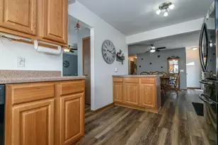 511 Robin St, West Bend, WI 53090 - Photo 7