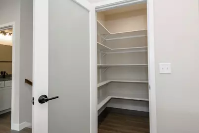 7026  Stonewood Ln, Lannon, WI 53046 - Photo 11