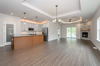 7026  Stonewood Ln, Lannon, WI 53046 - Photo 5