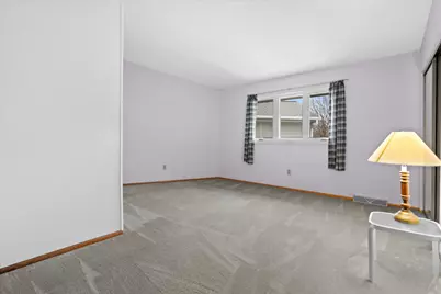 15629 W Ridge Rd, New Berlin, WI 53151 - Photo 9