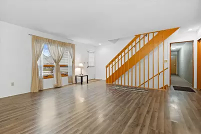 15629 W Ridge Rd, New Berlin, WI 53151 - Photo 3