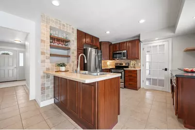 2746  Manor Ave, Racine, WI 53406 - Photo 5