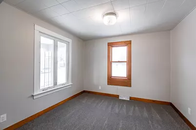 2011  21st St, La Crosse, WI 54601 - Photo 5