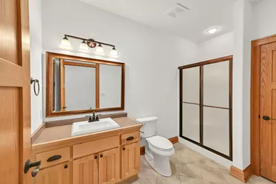 605  St Johns Dr, Delafield, WI 53018 - Photo 23