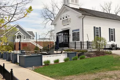 605  St Johns Dr, Delafield, WI 53018 - Photo 47