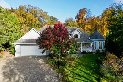 605  St Johns Dr, Delafield, WI 53018 - Photo 3