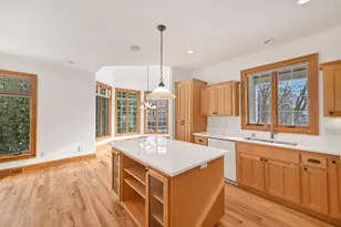 605 St Johns Dr, Delafield, WI 53018 - Photo 15