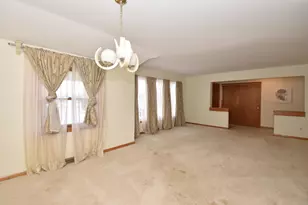 1108 W Zedler Ln, Mequon, WI 53092 - Photo 11