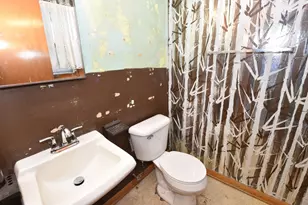 1108 W Zedler Ln, Mequon, WI 53092 - Photo 25