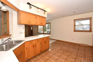 1108 W Zedler Ln, Mequon, WI 53092 - Photo 15