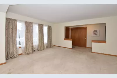 1108 W Zedler Ln, Mequon, WI 53092 - Photo 3