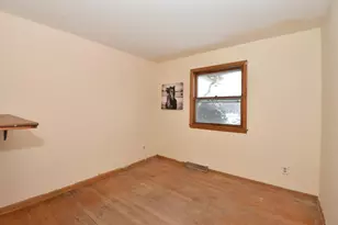 1108 W Zedler Ln, Mequon, WI 53092 - Photo 19