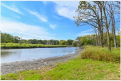 N19W22081  Fox View Ct #2B, Pewaukee, WI 53186 - Photo 3