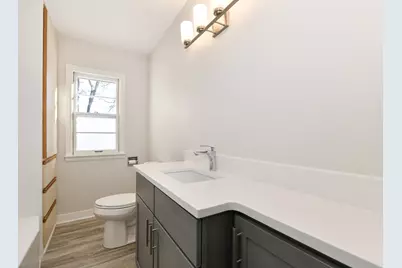 137 S Green Bay Rd, Racine, WI 53406 - Photo 19