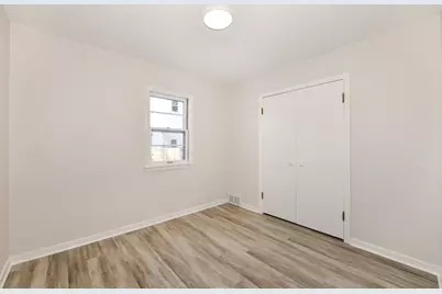 137 S Green Bay Rd, Racine, WI 53406 - Photo 23