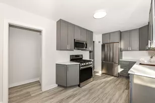 137 S Green Bay Rd, Racine, WI 53406 - Photo 11