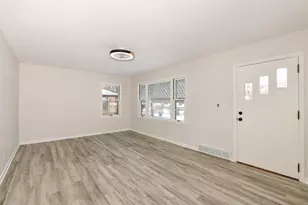 137 S Green Bay Rd, Racine, WI 53406 - Photo 15