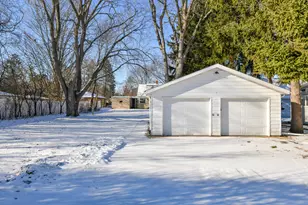 137 S Green Bay Rd, Racine, WI 53406 - Photo 35