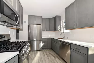 137 S Green Bay Rd, Racine, WI 53406 - Photo 9