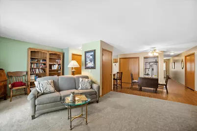 1419  Watercress Cir, West Bend, WI 53095 - Photo 7