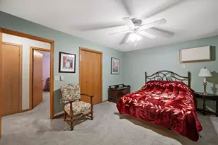 1419 Watercress Cir, West Bend, WI 53095 - Photo 17