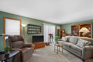 1419 Watercress Cir, West Bend, WI 53095 - Photo 3