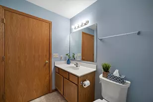 1419 Watercress Cir, West Bend, WI 53095 - Photo 25