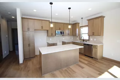 912  Fairway Dr, Twin Lakes, WI 53181 - Photo 9