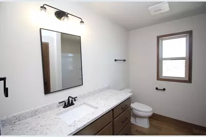 912  Fairway Dr, Twin Lakes, WI 53181 - Photo 17