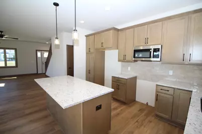 912  Fairway Dr, Twin Lakes, WI 53181 - Photo 7