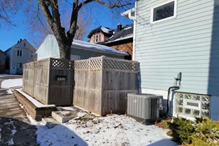 122 W Maple St, Milwaukee, WI 53204 - Photo 49