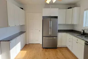 122 W Maple St, Milwaukee, WI 53204 - Photo 17