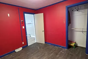 10700 W Manor Park Dr, West Allis, WI 53227 - Photo 9