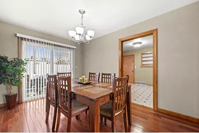 817  Scott St, Beaver Dam, WI 53916 - Photo 5