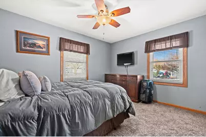 817  Scott St, Beaver Dam, WI 53916 - Photo 9