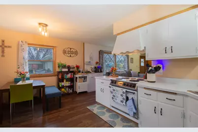 2  Riverdale Cir, Watertown, WI 53094 - Photo 17