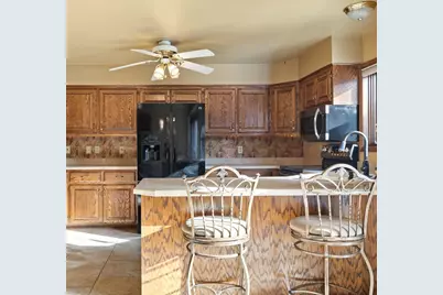 S75W17601  Harbor Cir, Muskego, WI 53150 - Photo 11