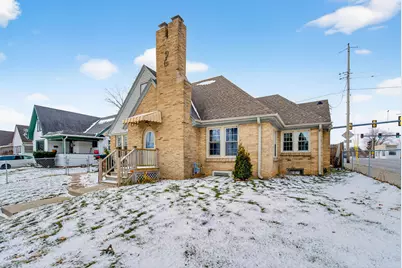 3006  Elm Ln, Racine, WI 53405 - Photo 3